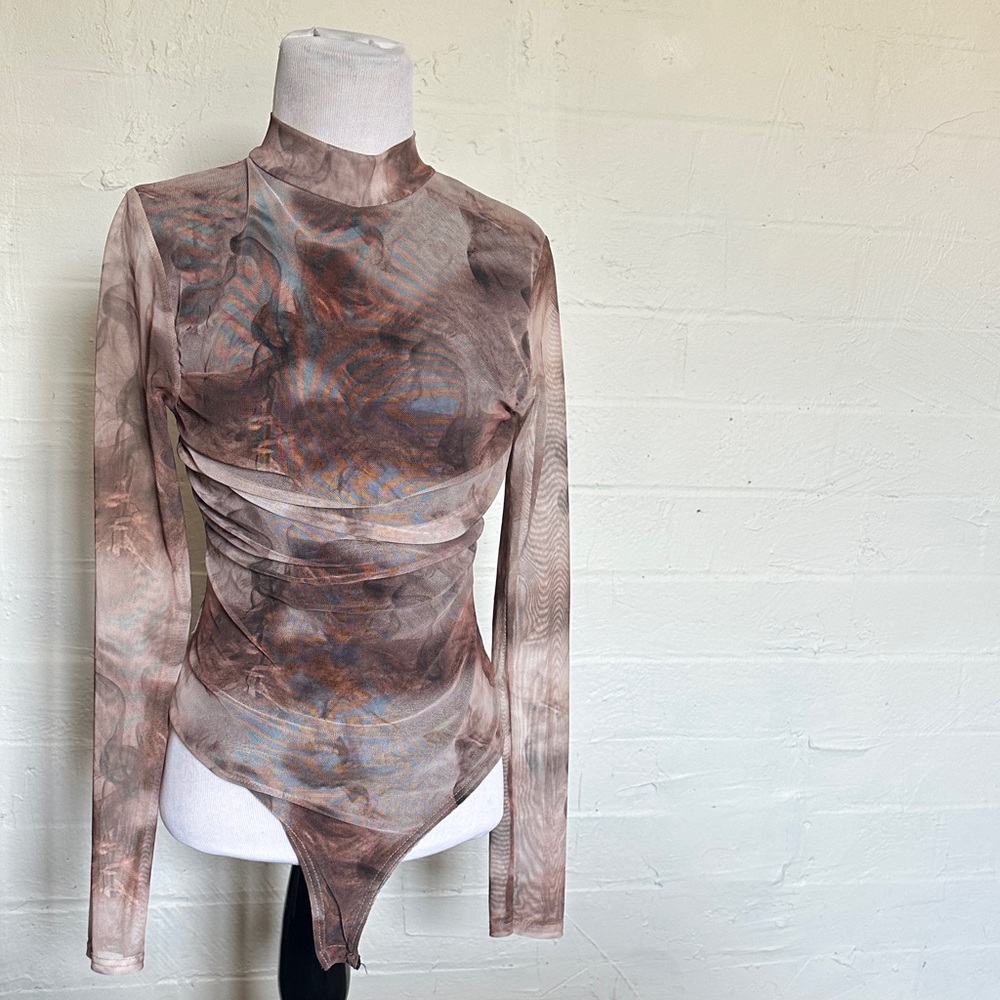 PrettyLittleThing Brown Marble Long Sleeve Mock Neck Bodysuit